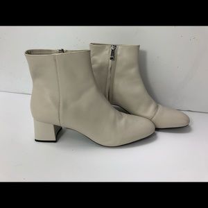 Zara cream boot 42